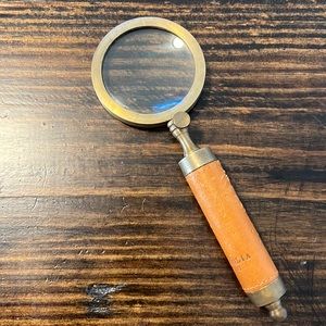 Magnolia Magnifying Glass